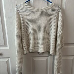 Misguided women’s pull over cropped sweater.
